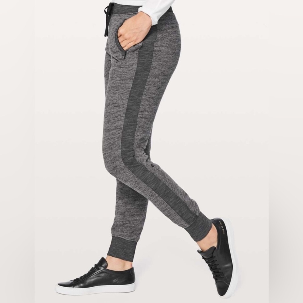 Lululemon Heather Grey Get Going‎ Joggers, Size 2